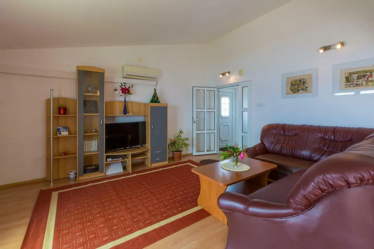Apartments Slavica Dramalj