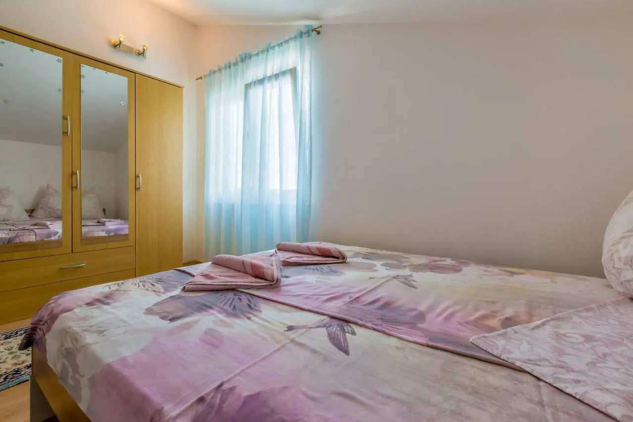 Apartments Slavica Dramalj